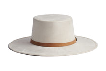 Load image into Gallery viewer, Clarity