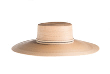 Load image into Gallery viewer, Hat with a flat top crown braid with palm leaves in natural color and an embroidered trim, right side view